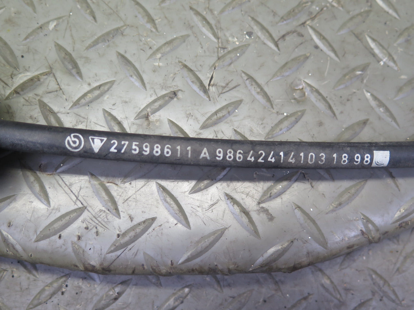 1997-2004 Porsche Boxster 986 Rear Right Spindle Knuckle Wheel Hub Bearing