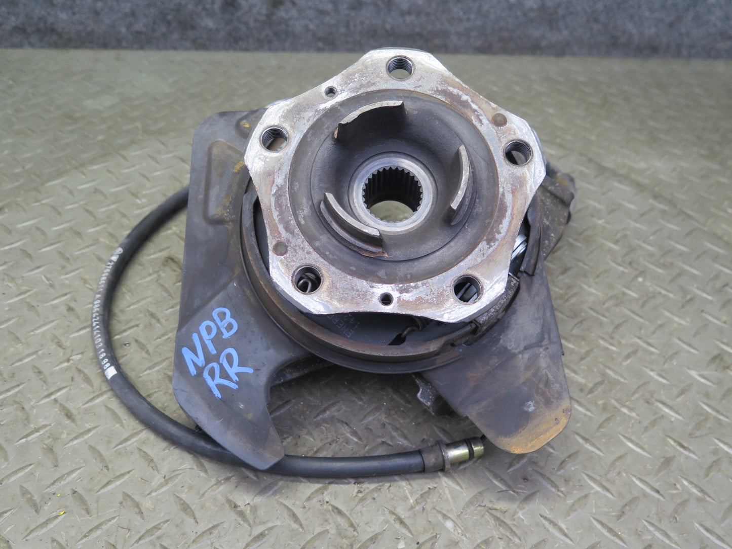 1997-2004 Porsche Boxster 986 Rear Right Spindle Knuckle Wheel Hub Bearing