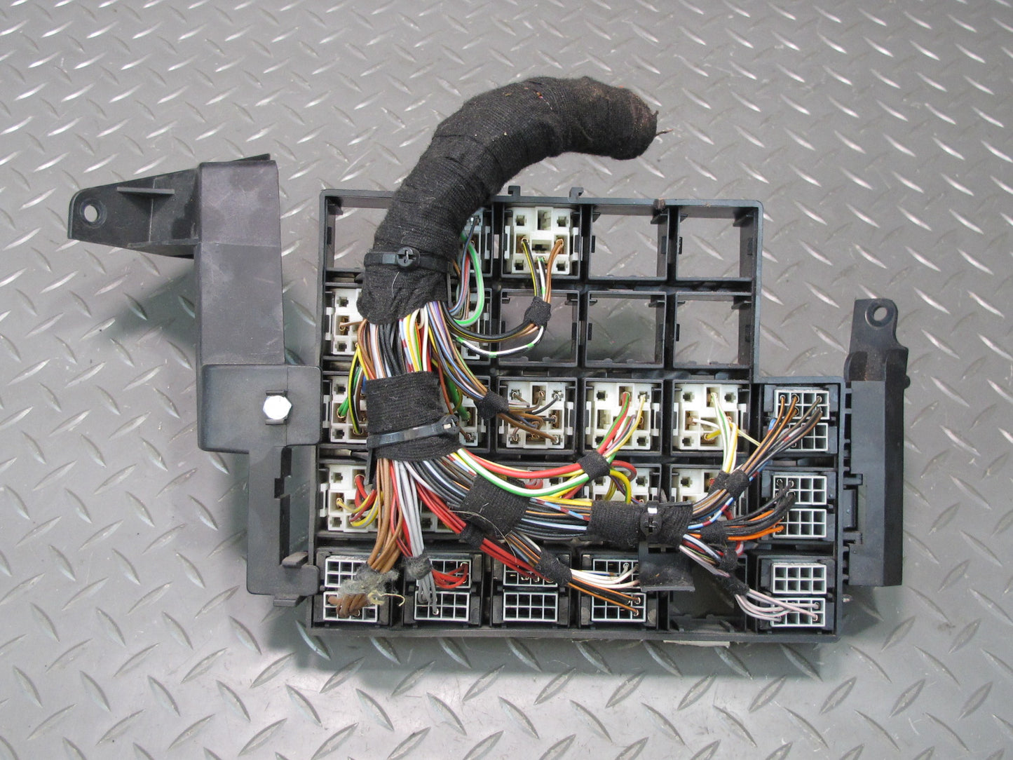 2000-2004 Porsche Boxster 986 Junction Fuse Relay Box Module Unit