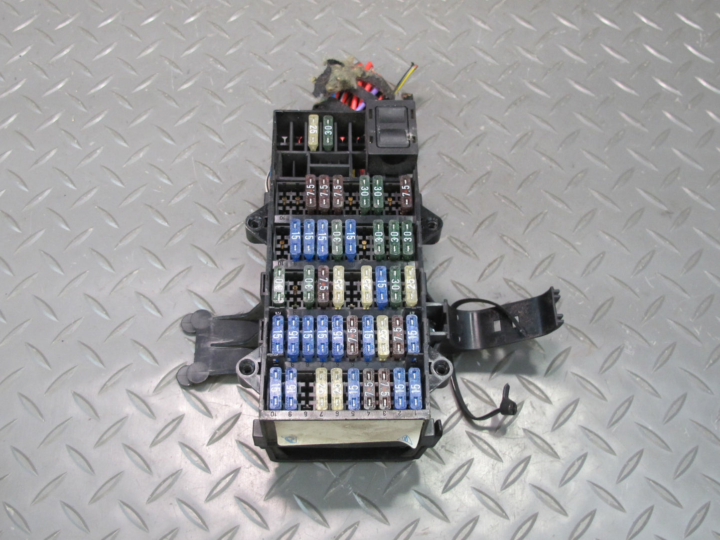 1997-2004 Porsche Boxster 986 Power Distribution Fuse Relay Box Module Unit