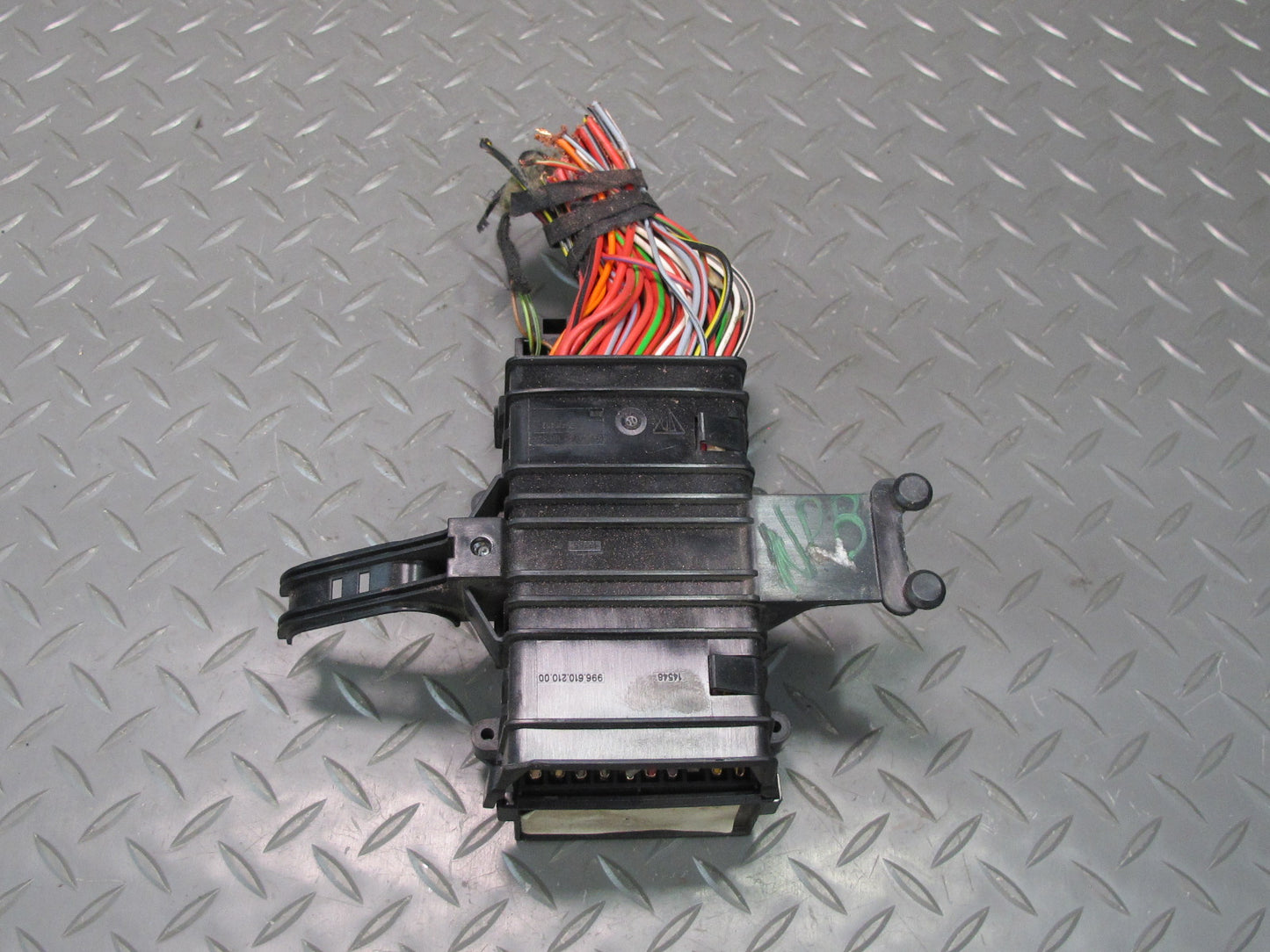 1997-2004 Porsche Boxster 986 Power Distribution Fuse Relay Box Module Unit