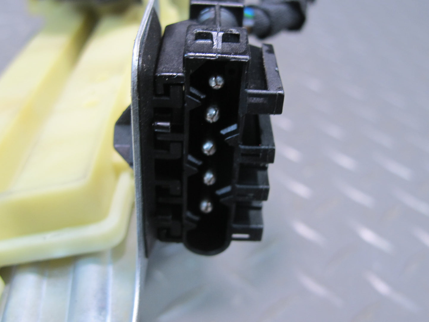 1997-2004 Porsche Boxster 986 Rear Spoiler Drive Mechanism w Motor 98650410901