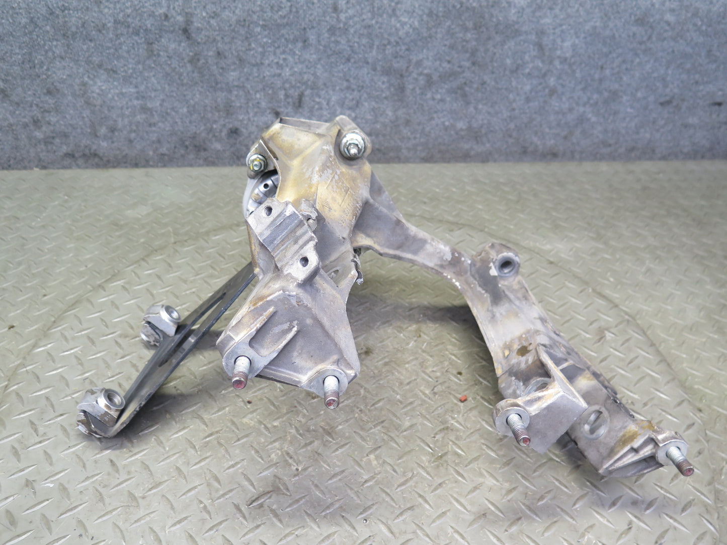 1997-1999 Porsche Boxster 986 M/T Transmission Mount Bracket Support  Set of 2