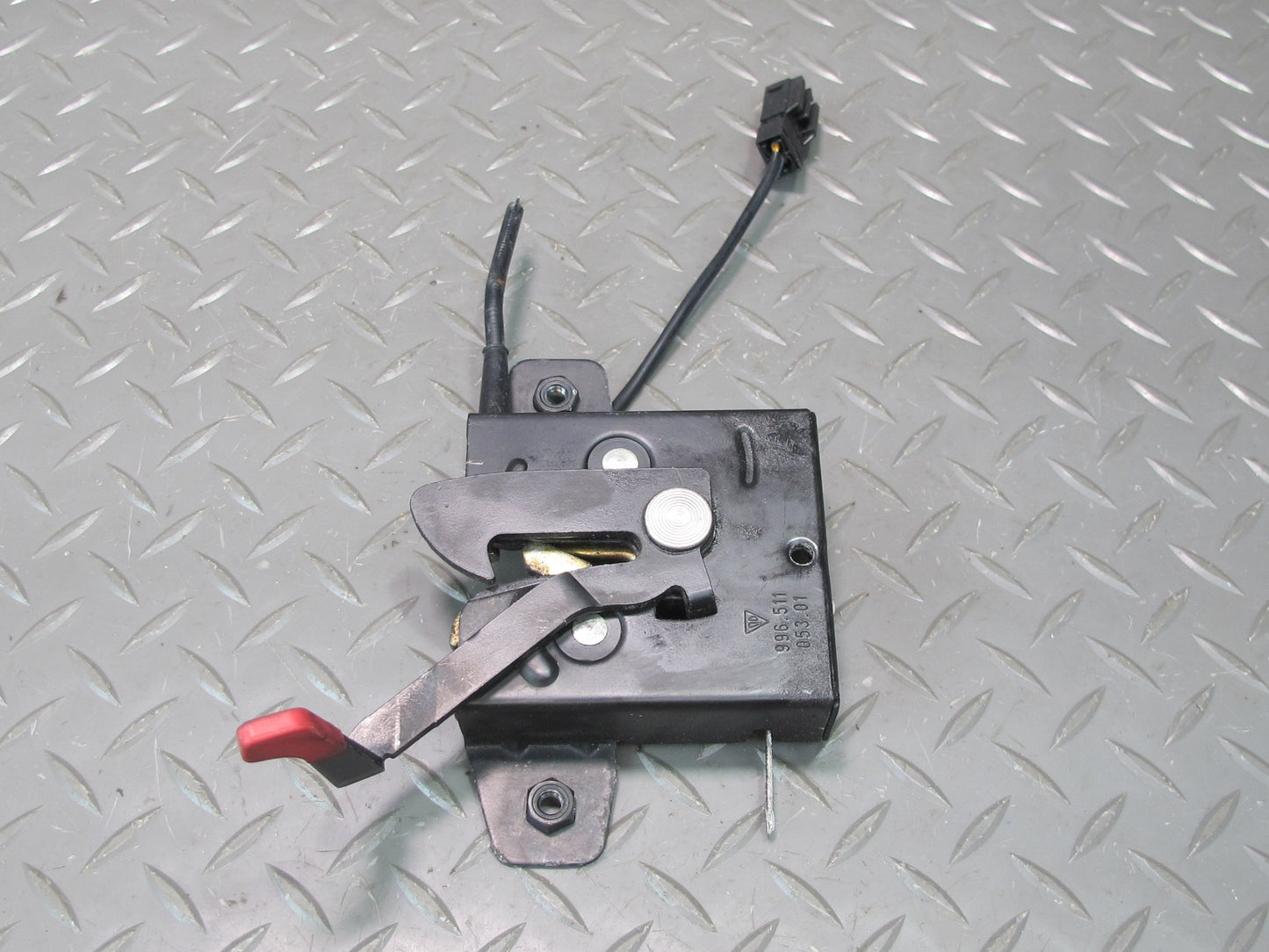 1997-2004 Porsche Boxster 986 Front Hood Bonnet Lock Latch 99651105301