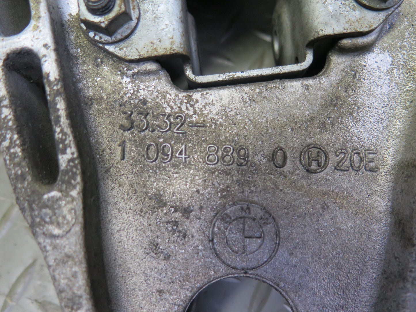 01-06 BMW E46 330ci RWD Set of 2 Rear Left Upper & Lower Control Arm 77K OEM