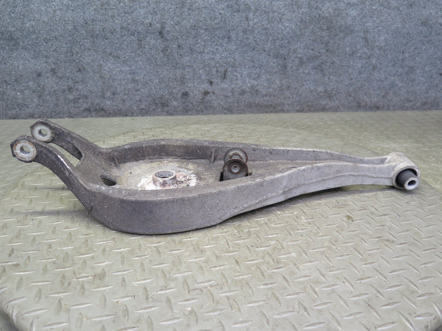 01-06 BMW E46 330ci RWD Set of 2 Rear Left Upper & Lower Control Arm 77K OEM