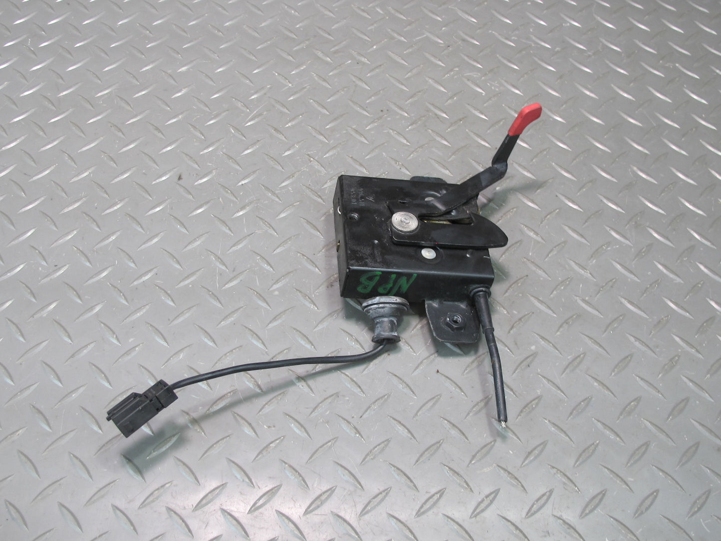 1997-2004 Porsche Boxster 986 Front Hood Bonnet Lock Latch 99651105301