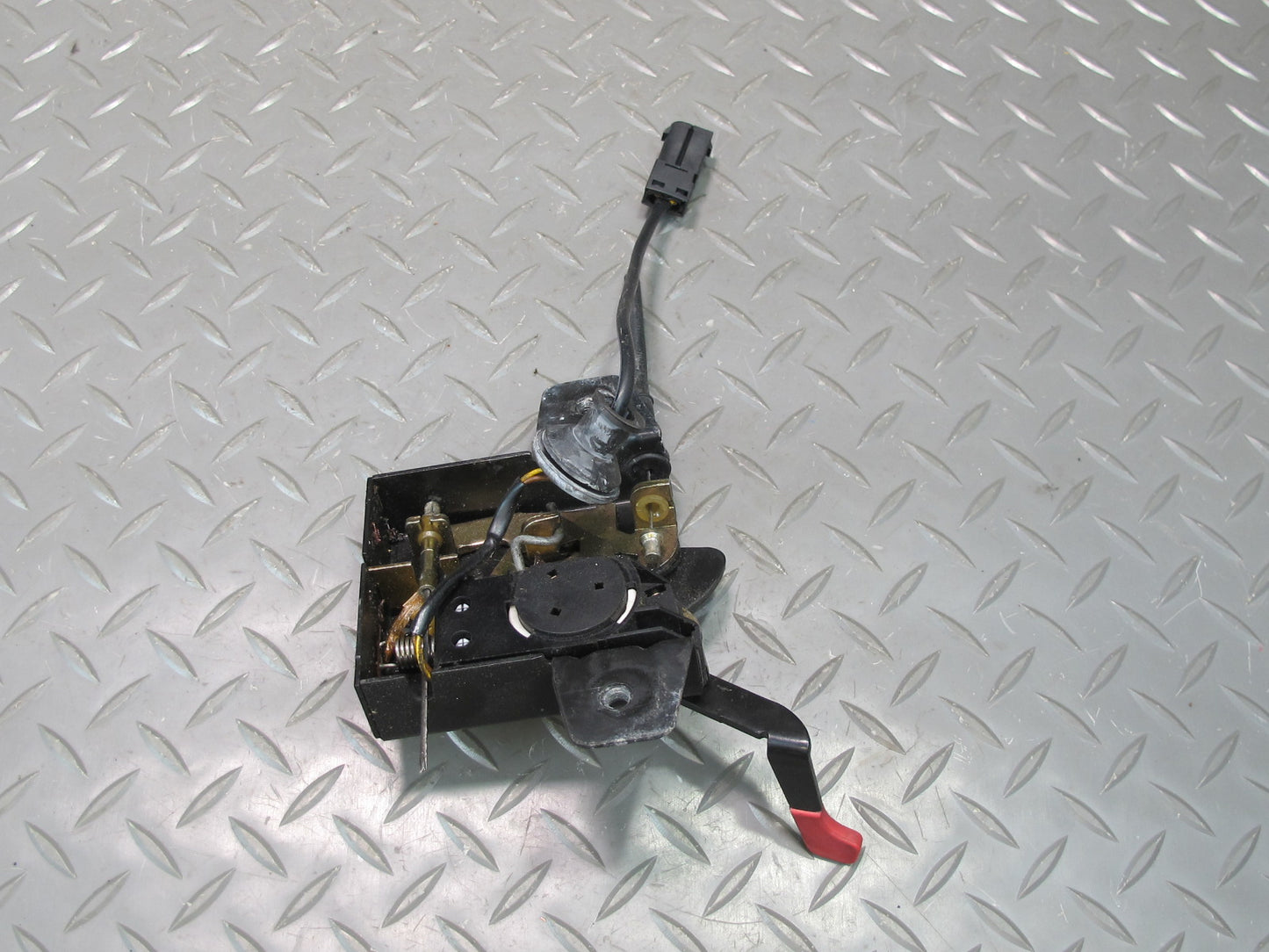 1997-2004 Porsche Boxster 986 Front Hood Bonnet Lock Latch 99651105301