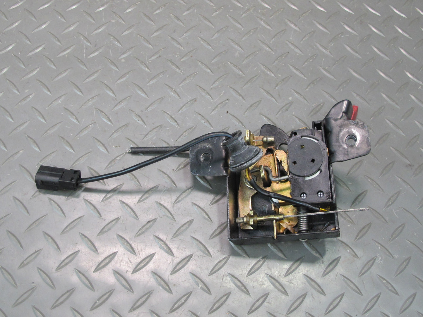 1997-2004 Porsche Boxster 986 Front Hood Bonnet Lock Latch 99651105301