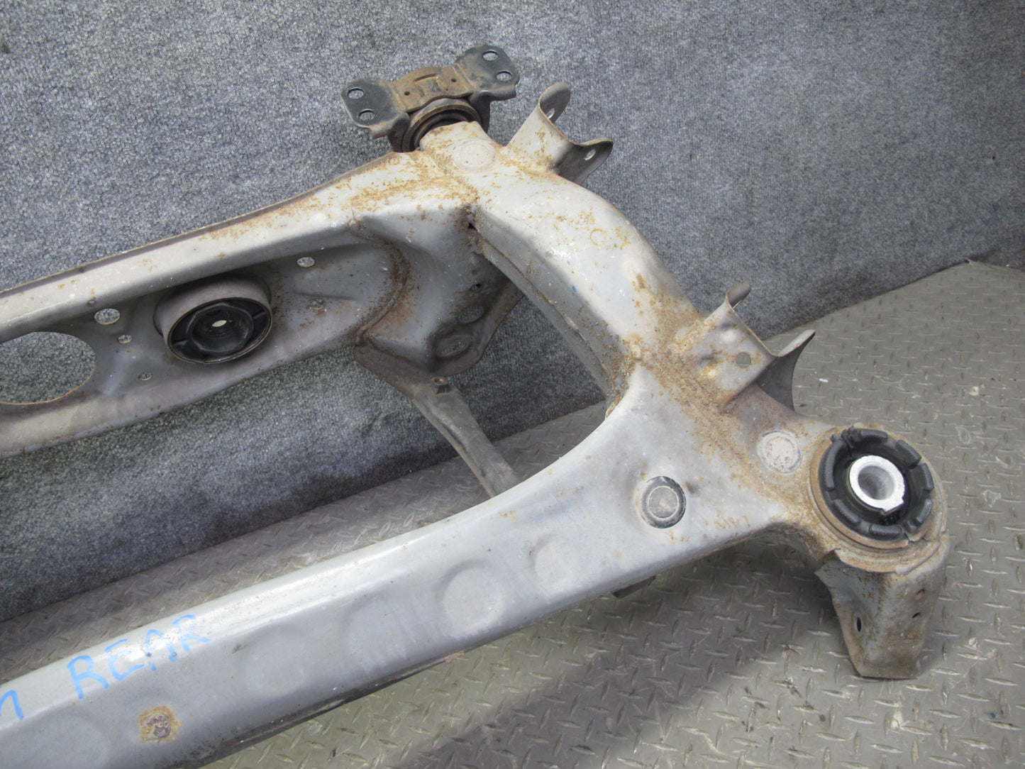 96-00 Toyota MARK2 JZX100 Tourer S Rear Suspension Crossmember Carrier OEM