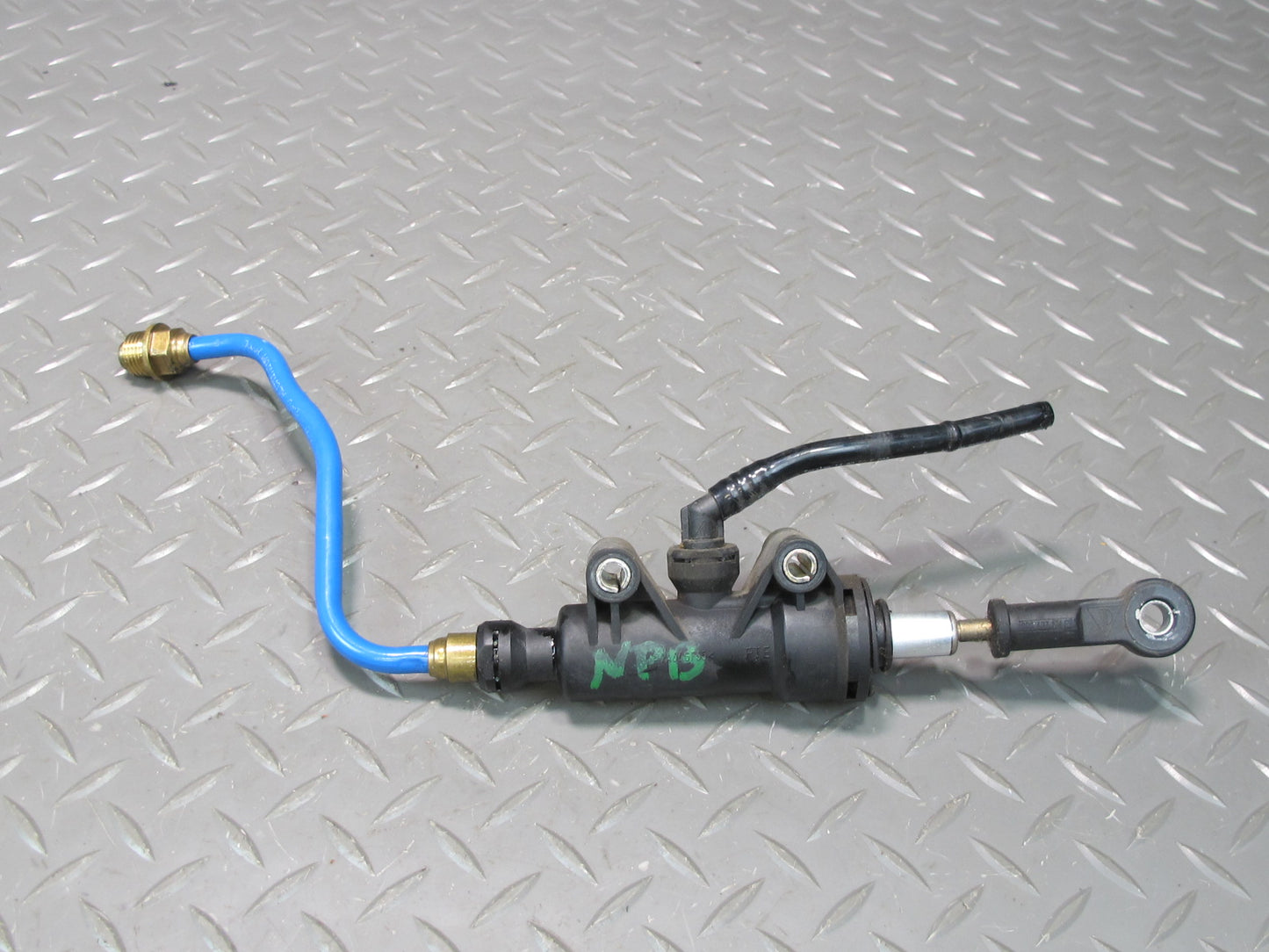 1997-2004 Porsche Boxster 986 Manual Transmission Clutch Master Cylinder w Pipe