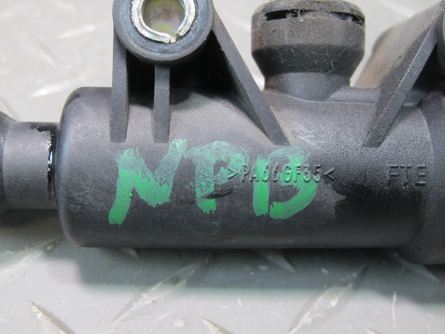 1997-2004 Porsche Boxster 986 Manual Transmission Clutch Master Cylinder w Pipe