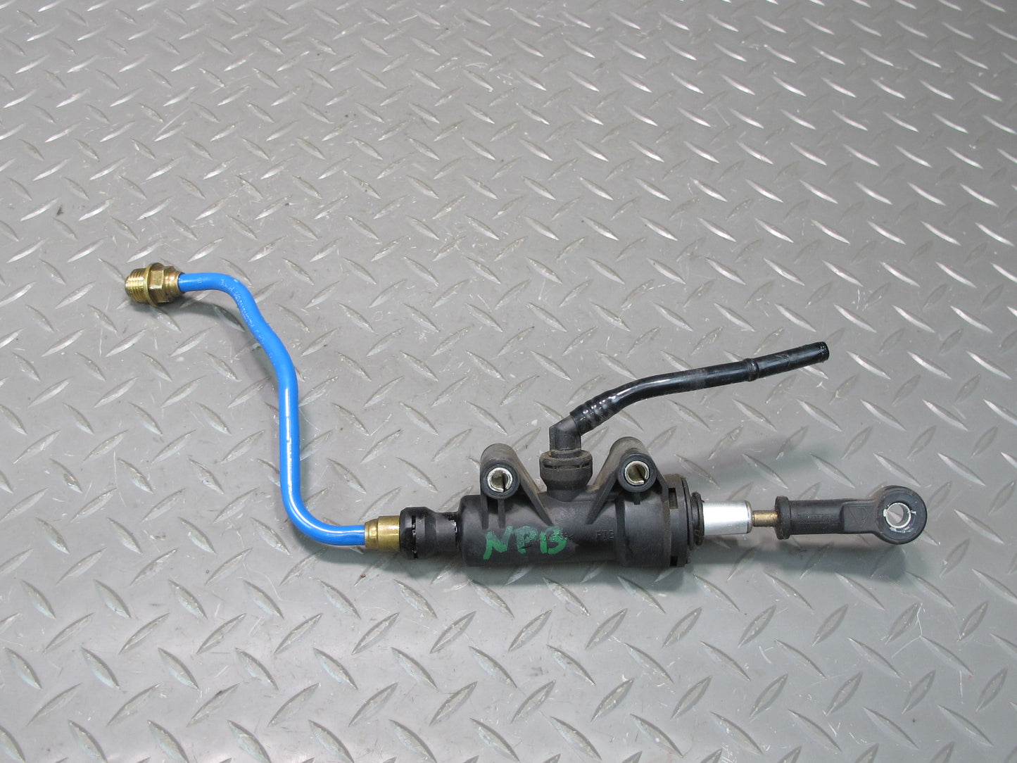 1997-2004 Porsche Boxster 986 Manual Transmission Clutch Master Cylinder w Pipe