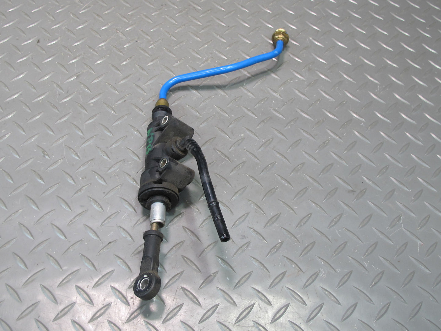 1997-2004 Porsche Boxster 986 Manual Transmission Clutch Master Cylinder w Pipe