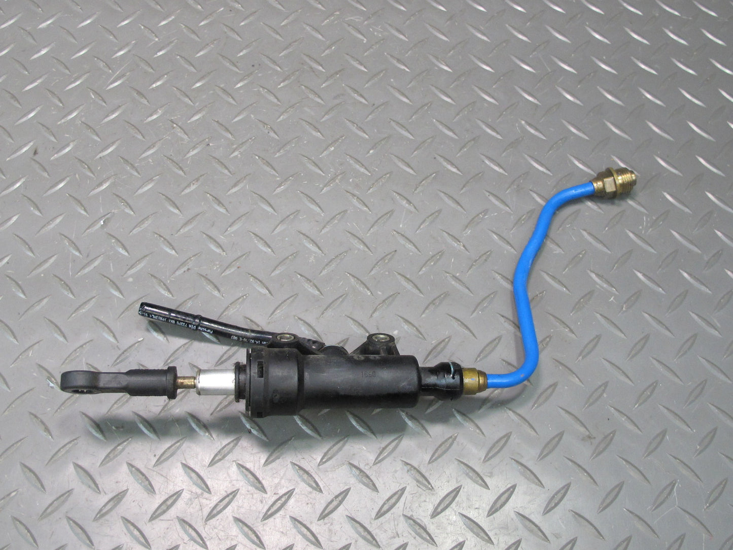 1997-2004 Porsche Boxster 986 Manual Transmission Clutch Master Cylinder w Pipe