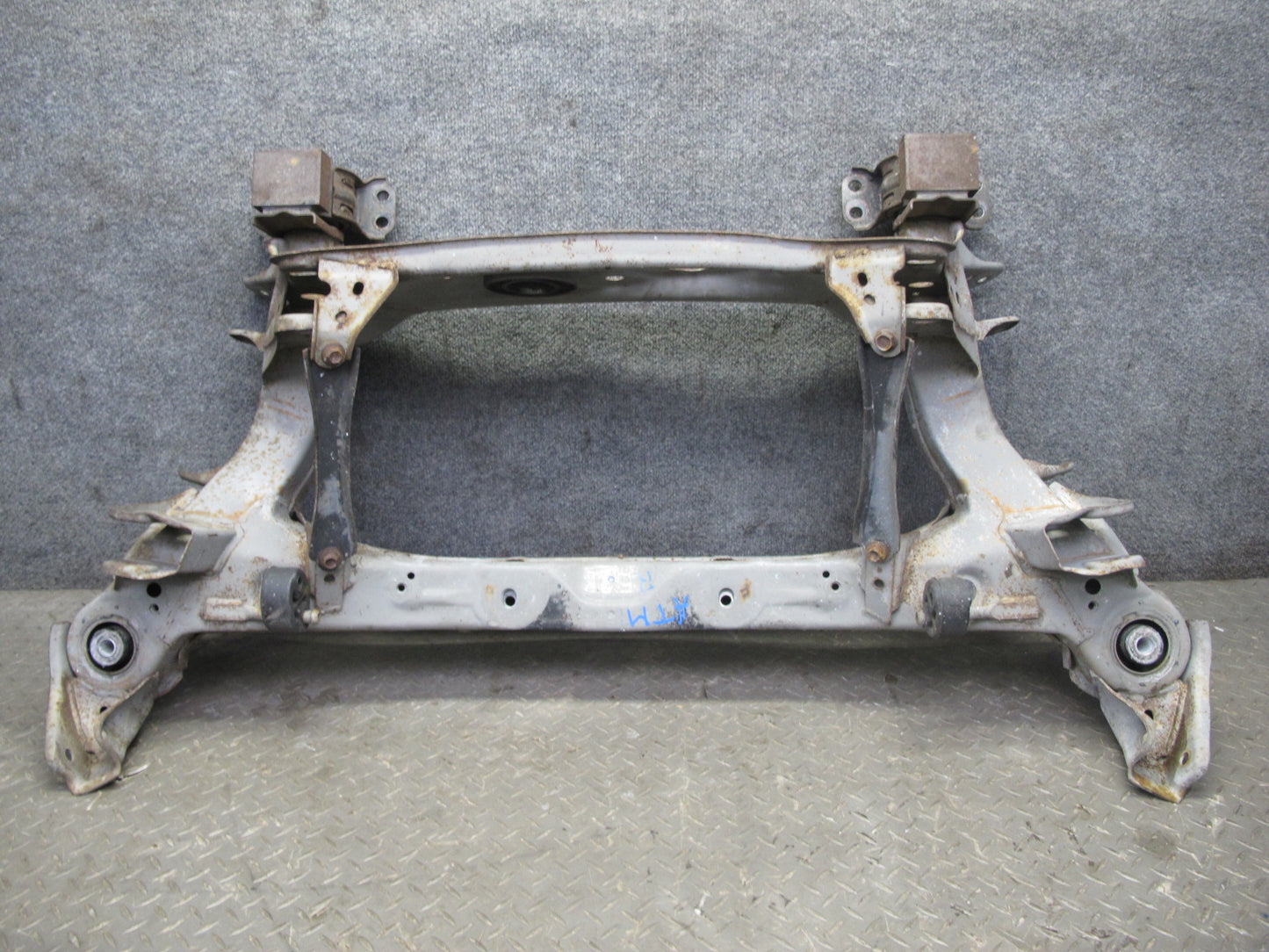 96-00 Toyota MARK2 JZX100 Tourer S Rear Suspension Crossmember Carrier OEM