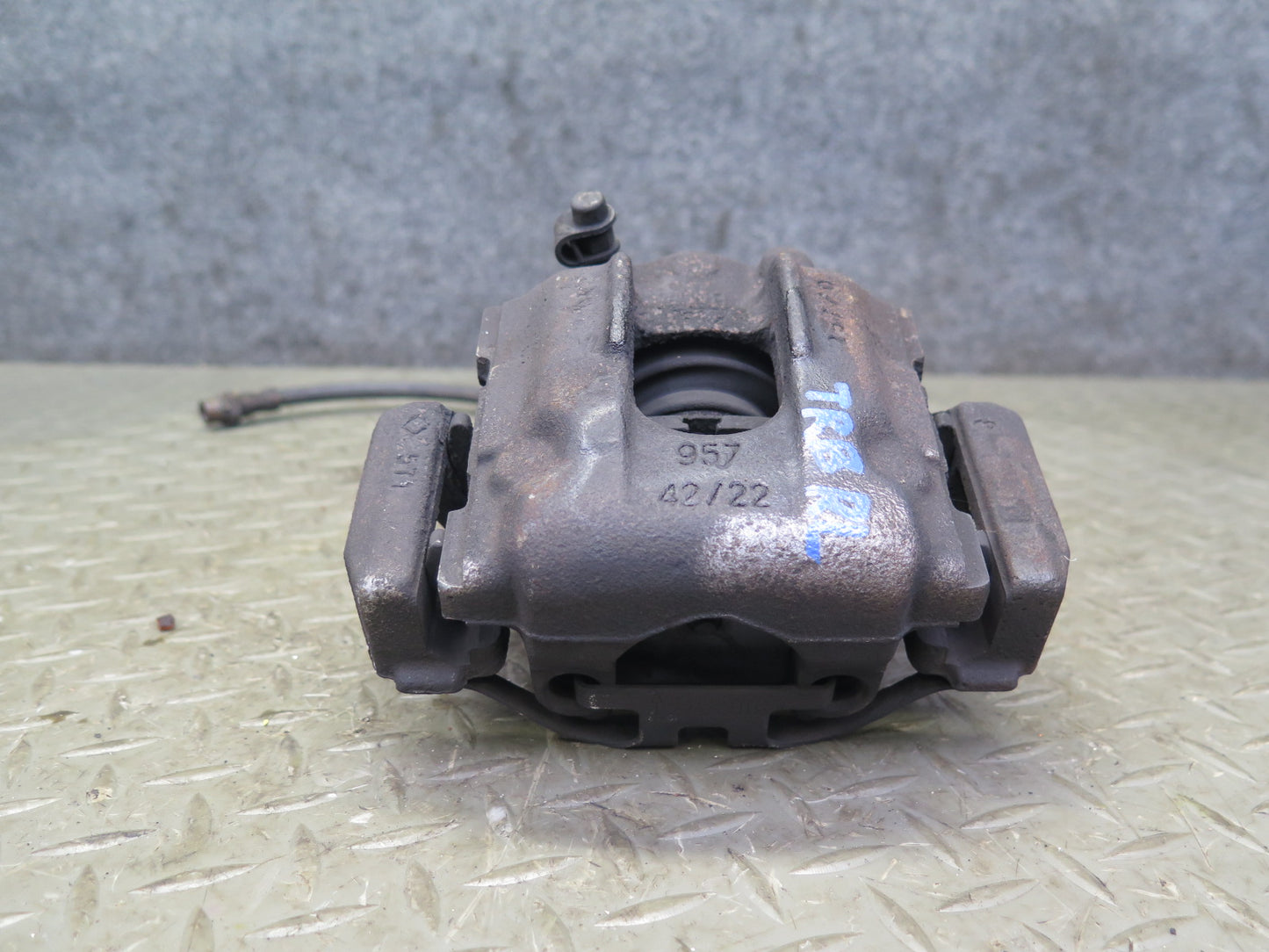 01-06 BMW E46 330i 330Ci RWD Set of 2 Rear Left & Right Brake Caliper 77K OEM