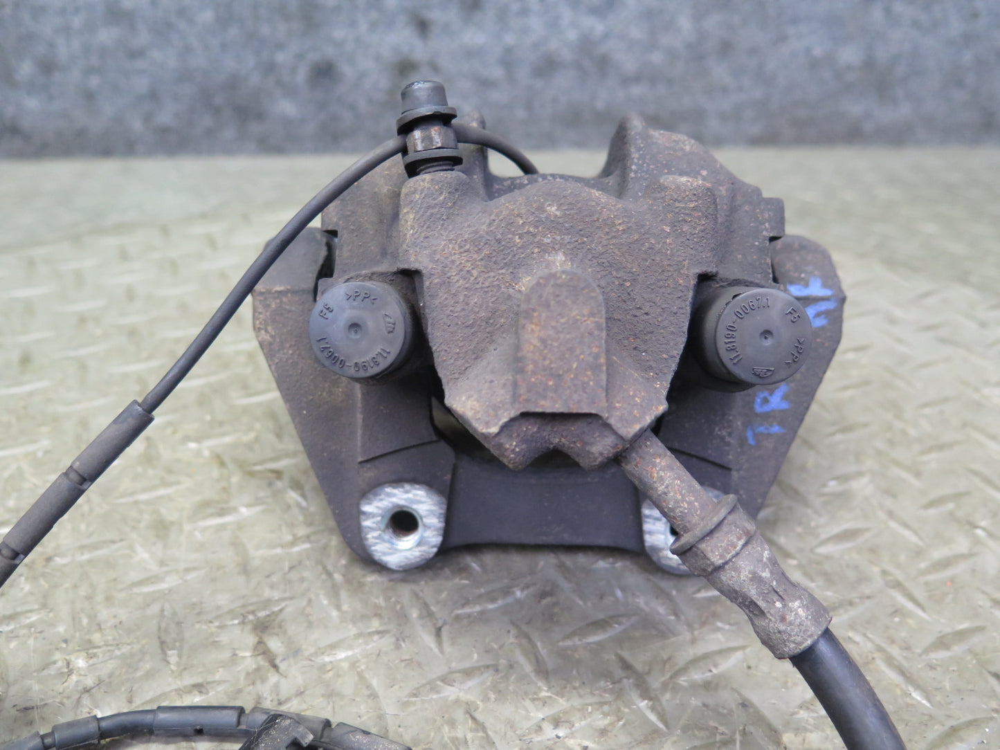 01-06 BMW E46 330i 330Ci RWD Set of 2 Rear Left & Right Brake Caliper 77K OEM