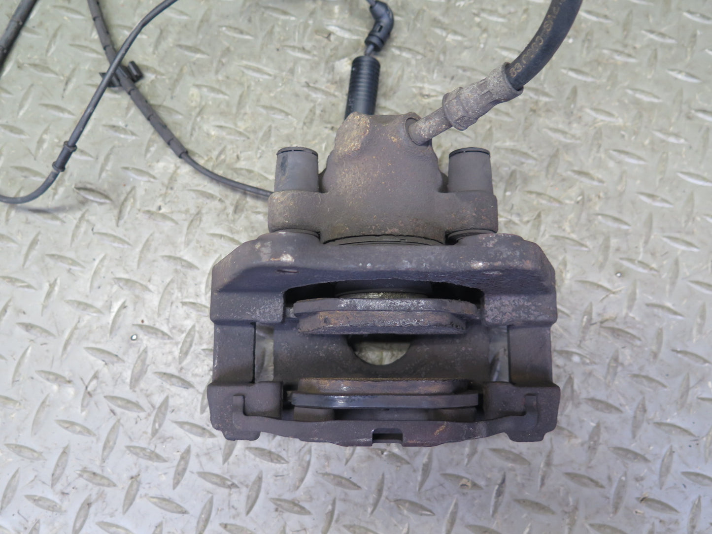 01-06 BMW E46 330i 330Ci RWD Set of 2 Rear Left & Right Brake Caliper 77K OEM