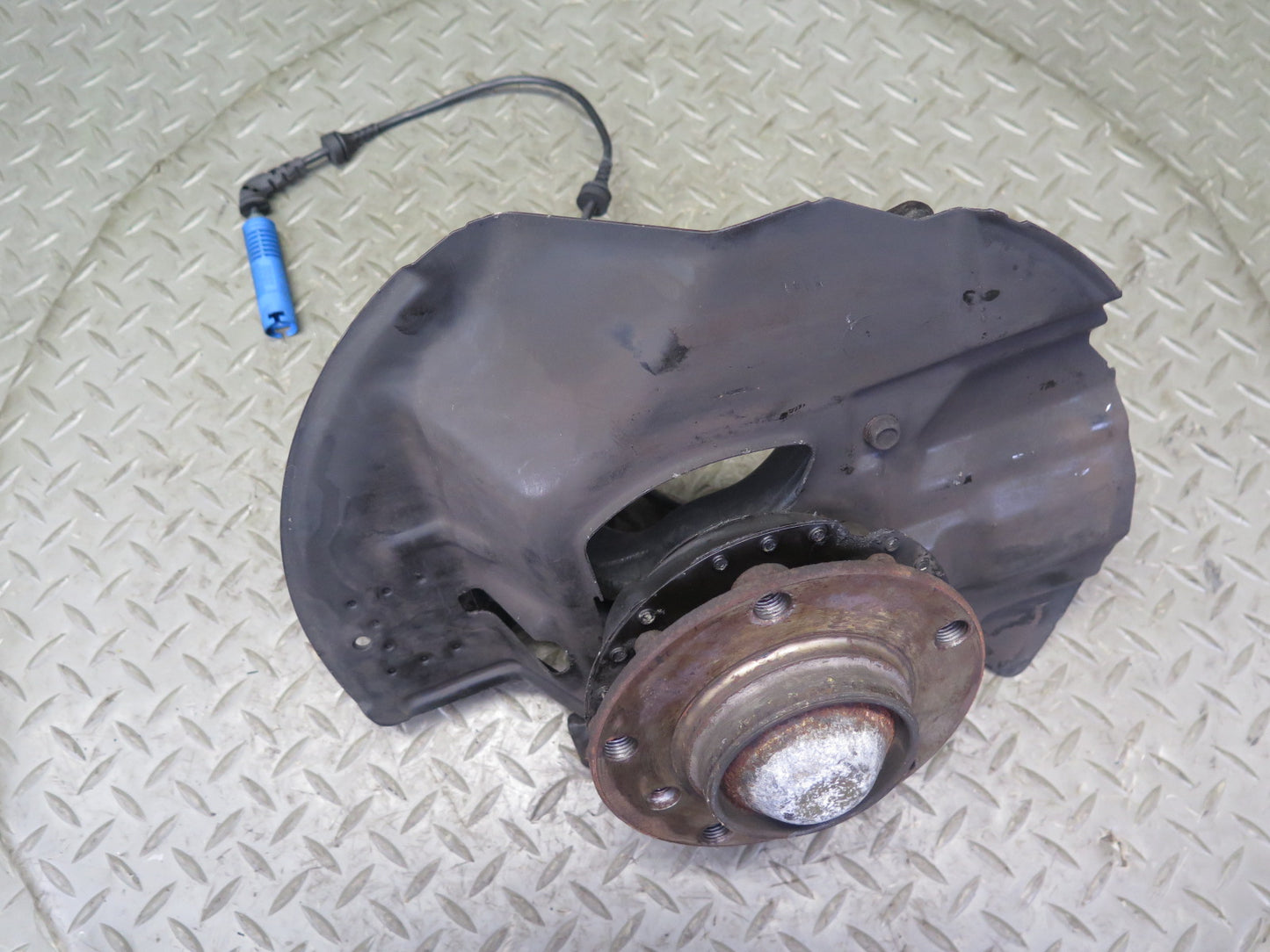 01-06 BMW E46 330ci RWD Front Right Spindle Knuckle Wheel Hub Bearing 77K OEM