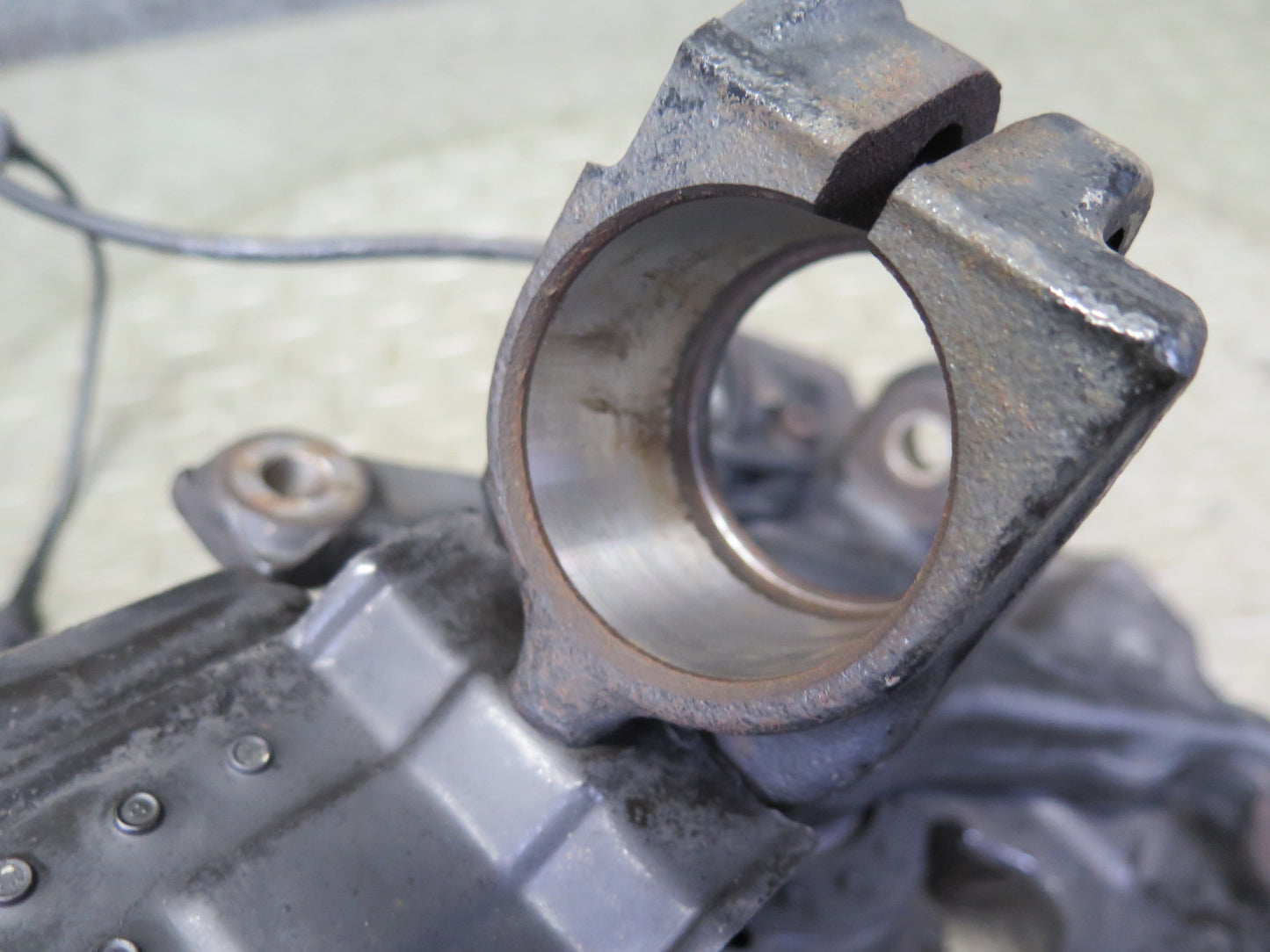 01-06 BMW E46 330ci RWD Front Right Spindle Knuckle Wheel Hub Bearing 77K OEM