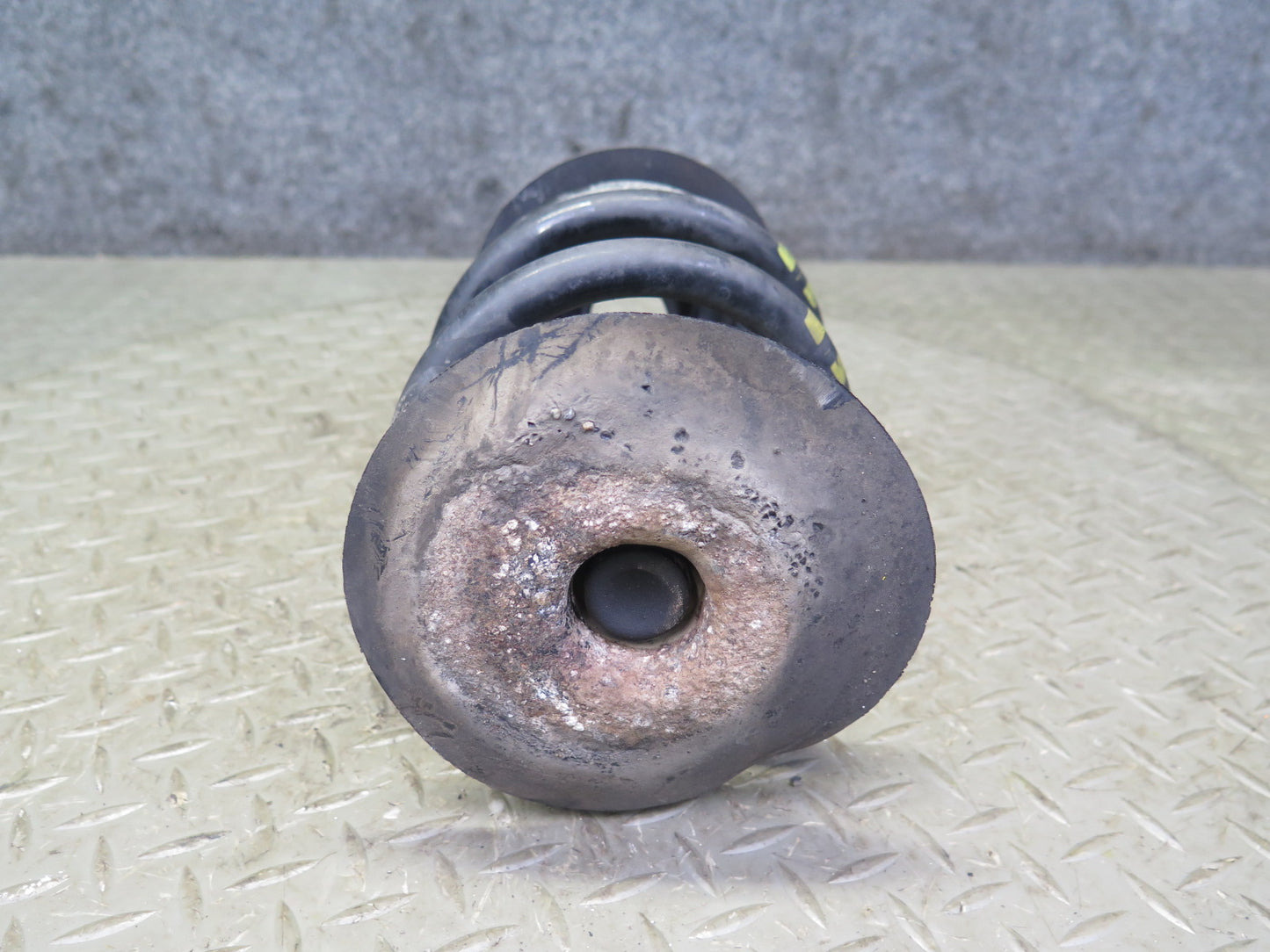 01-06 BMW E46 330ci Convertible Set of 2 Rear Left & Right Coil Spring OEM