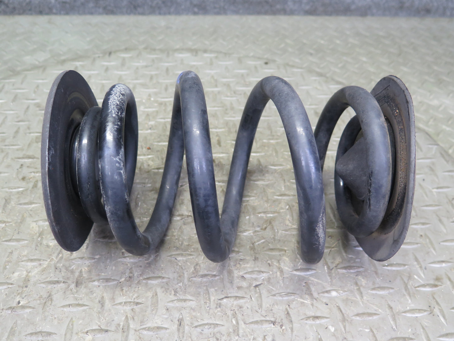01-06 BMW E46 330ci Convertible Set of 2 Rear Left & Right Coil Spring OEM
