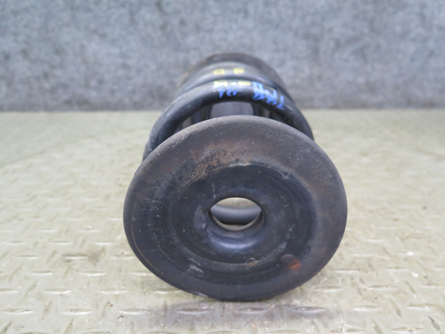 01-06 BMW E46 330ci Convertible Set of 2 Rear Left & Right Coil Spring OEM
