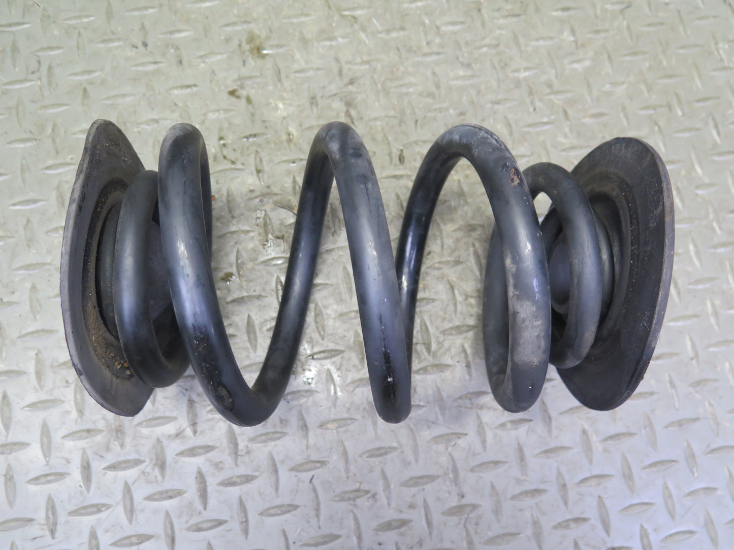 01-06 BMW E46 330ci Convertible Set of 2 Rear Left & Right Coil Spring OEM
