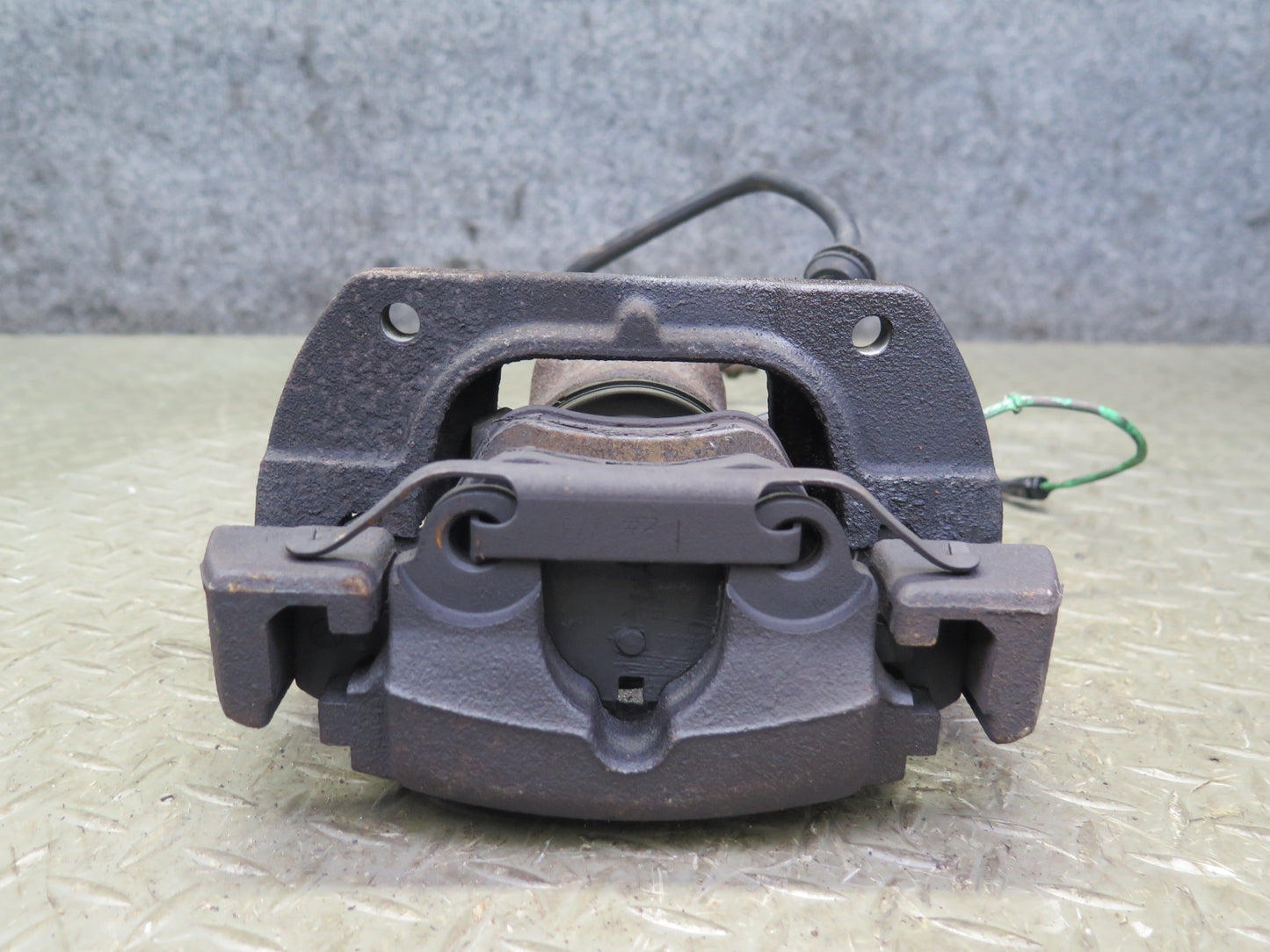 01-06 BMW E46 330i 330Ci RWD Set of 2 Front Left & Right Brake Caliper 77K OEM