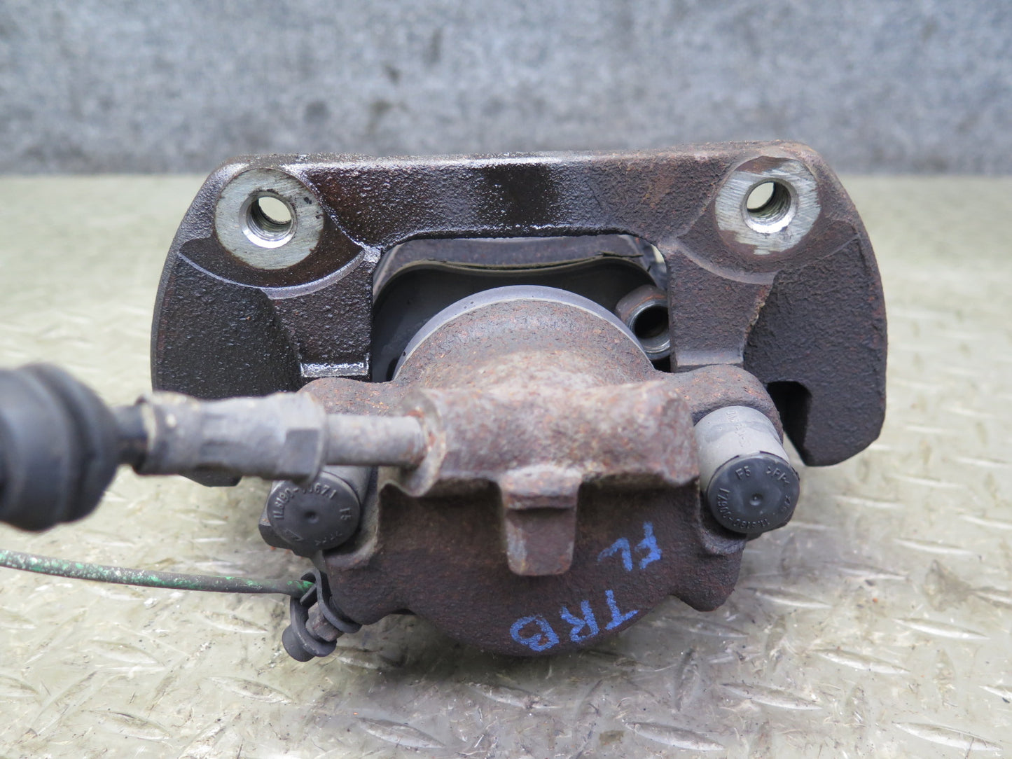 01-06 BMW E46 330i 330Ci RWD Set of 2 Front Left & Right Brake Caliper 77K OEM