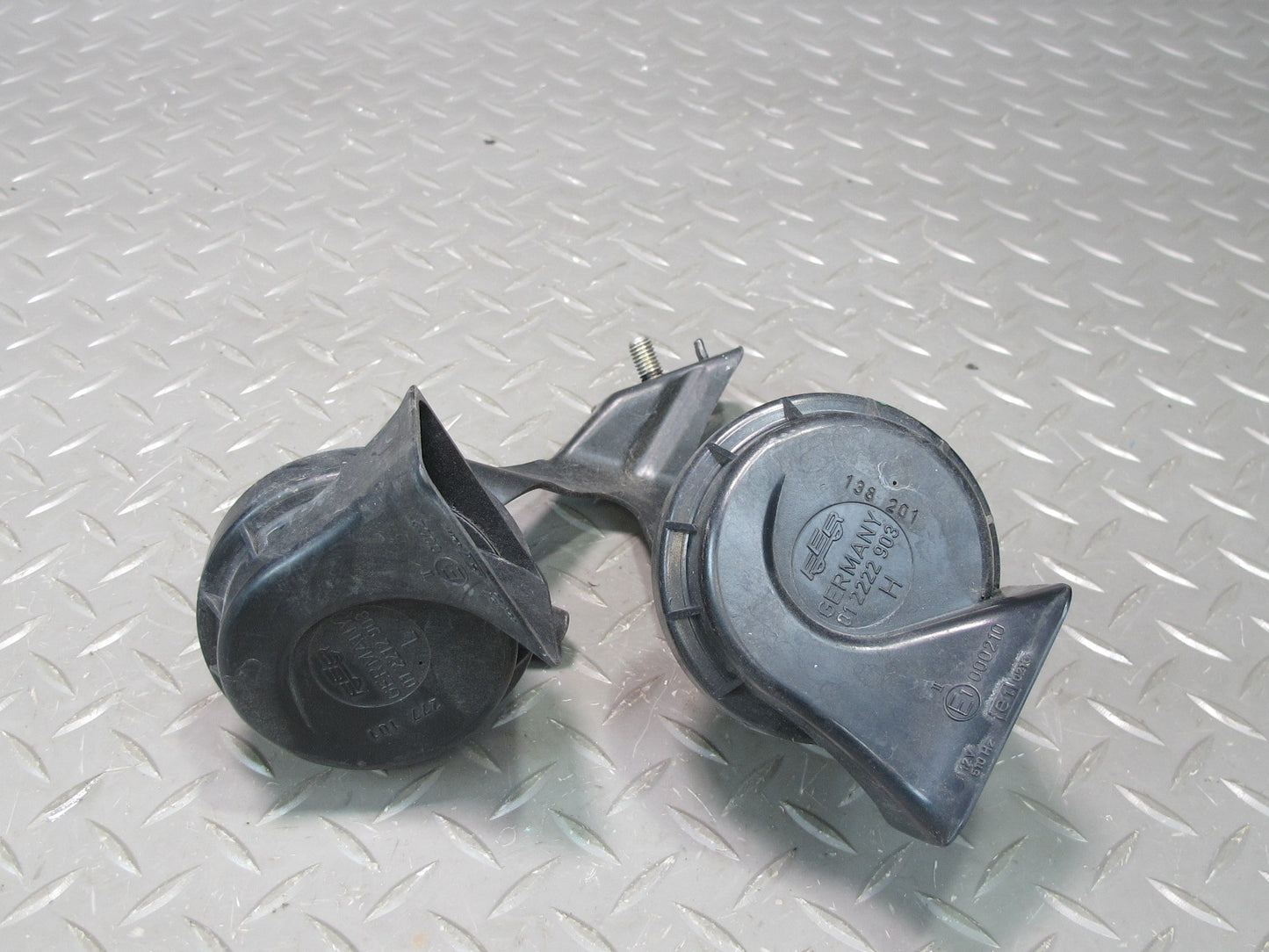 1997-2004 Porsche Boxster 986 High & Low Tone Note Pitch Horn Signal Set of 2