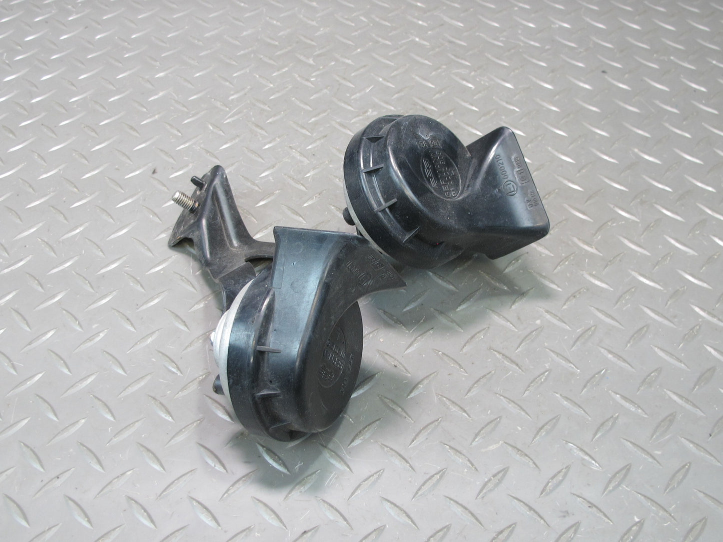 1997-2004 Porsche Boxster 986 High & Low Tone Note Pitch Horn Signal Set of 2