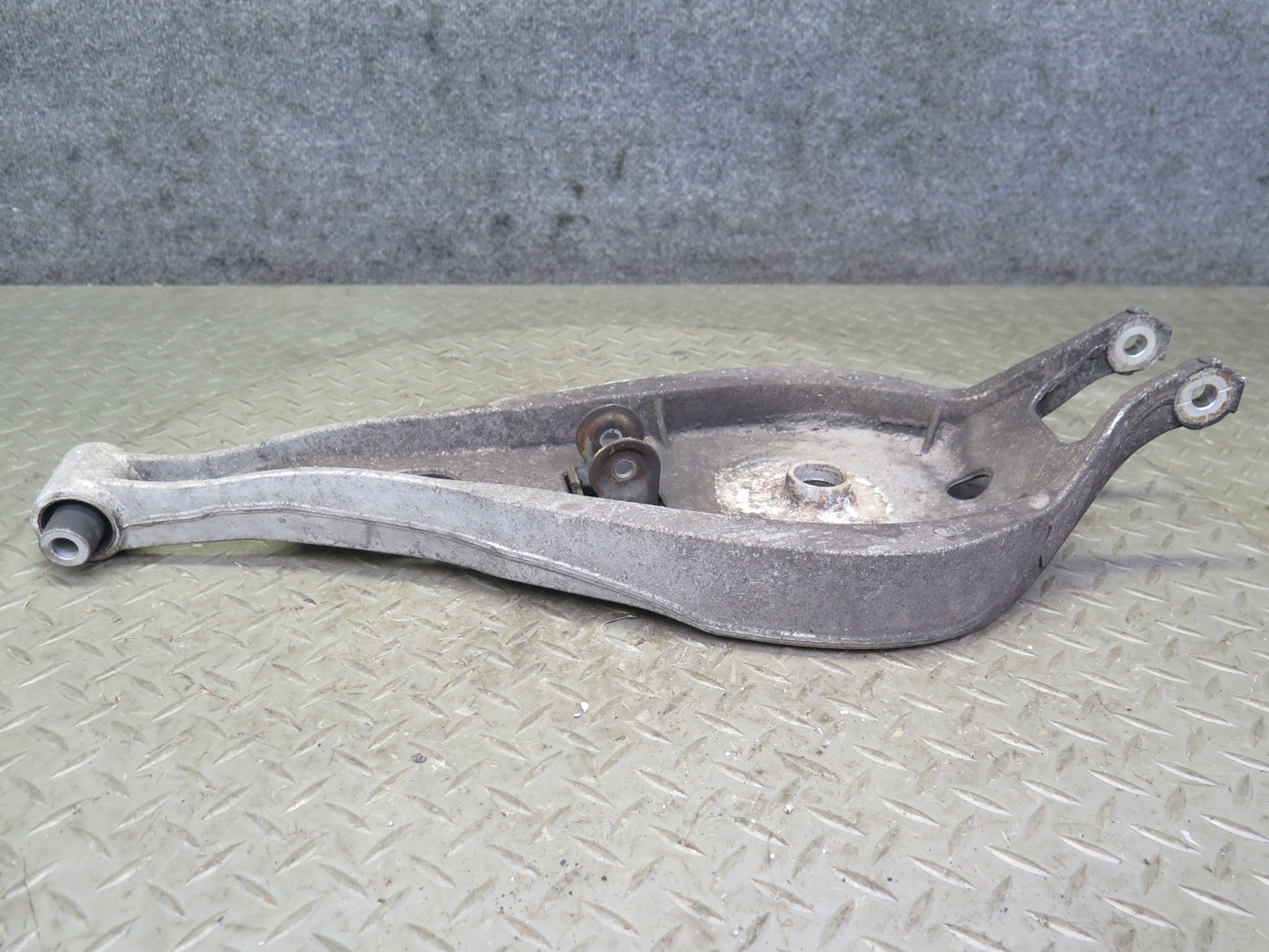 01-06 BMW E46 330ci RWD Set of 2 Rear Right Upper & Lower Control Arm 77K OEM