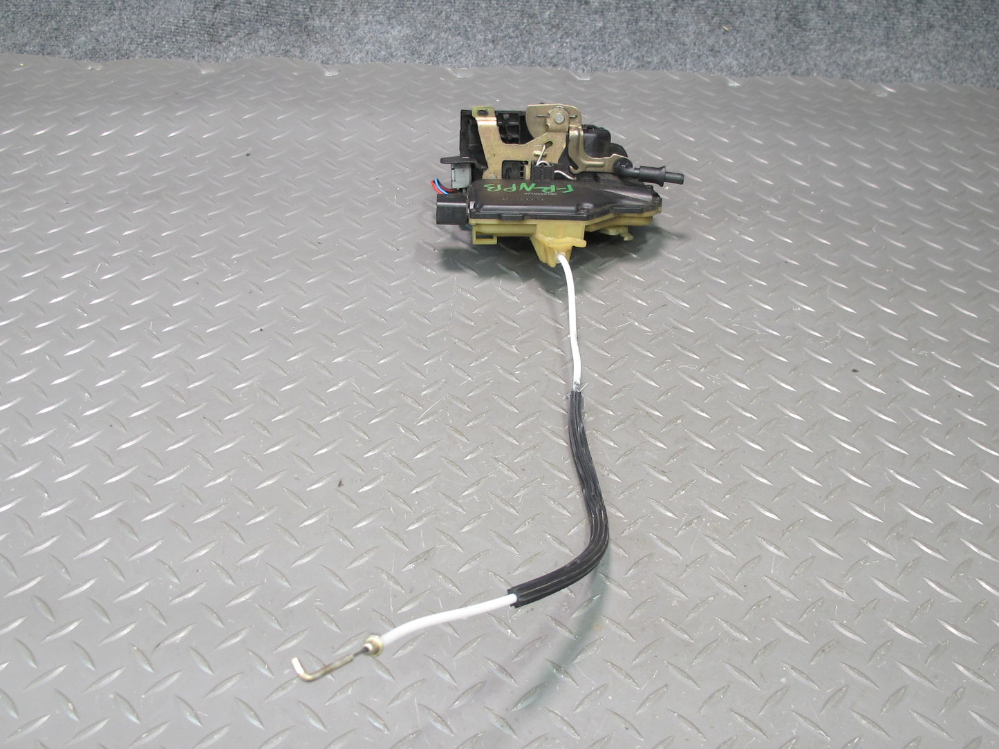 1998-2004 Porsche Boxster 986 Right Door Lock Latch Actuator