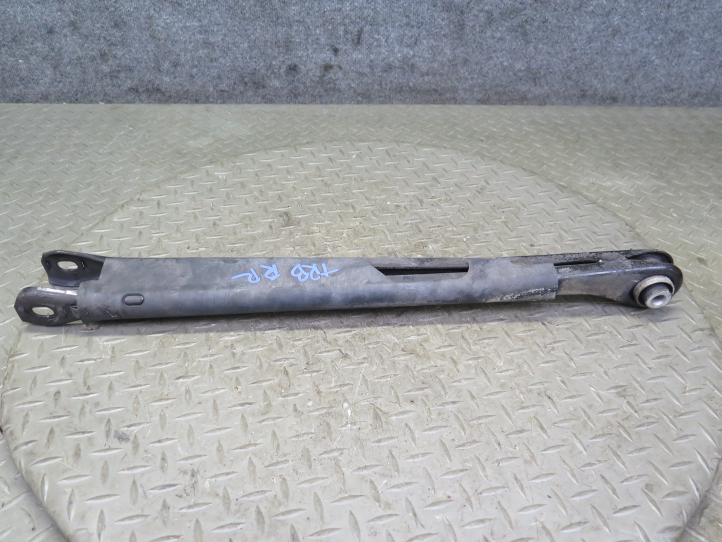 01-06 BMW E46 330ci RWD Set of 2 Rear Right Upper & Lower Control Arm 77K OEM