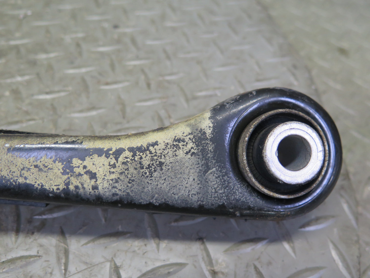 01-06 BMW E46 330ci RWD Set of 2 Rear Right Upper & Lower Control Arm 77K OEM