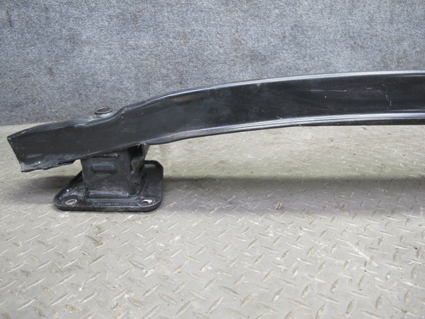 08-13 BMW E82 E88 135i Rear Bumper Reinforcement Impact Bar 7192417 OEM