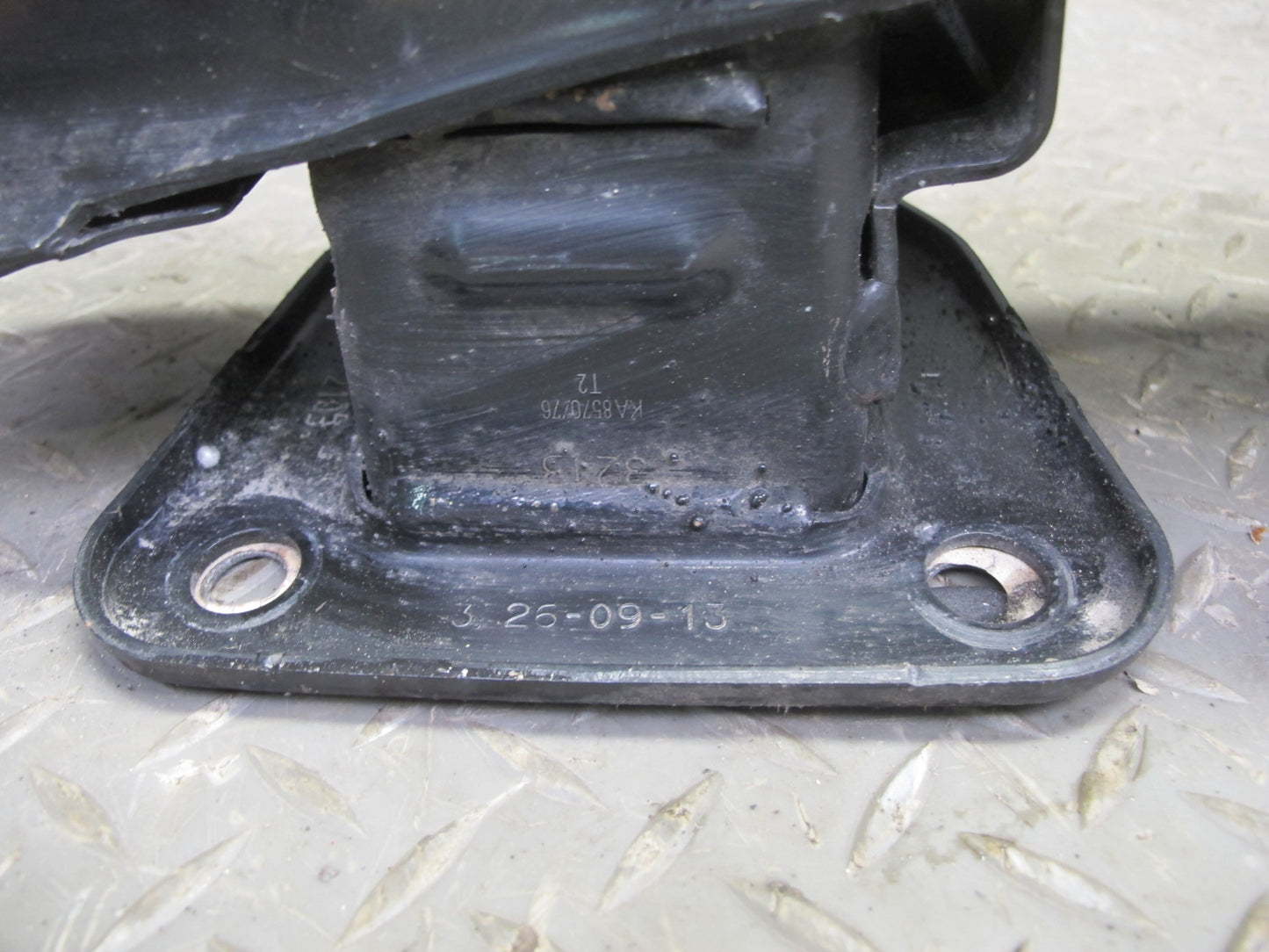 08-13 BMW E82 E88 135i Rear Bumper Reinforcement Impact Bar 7192417 OEM