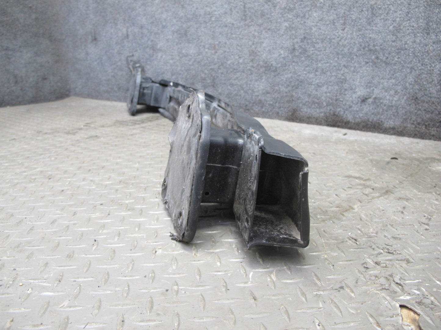 08-13 BMW E82 E88 135i Rear Bumper Reinforcement Impact Bar 7192417 OEM