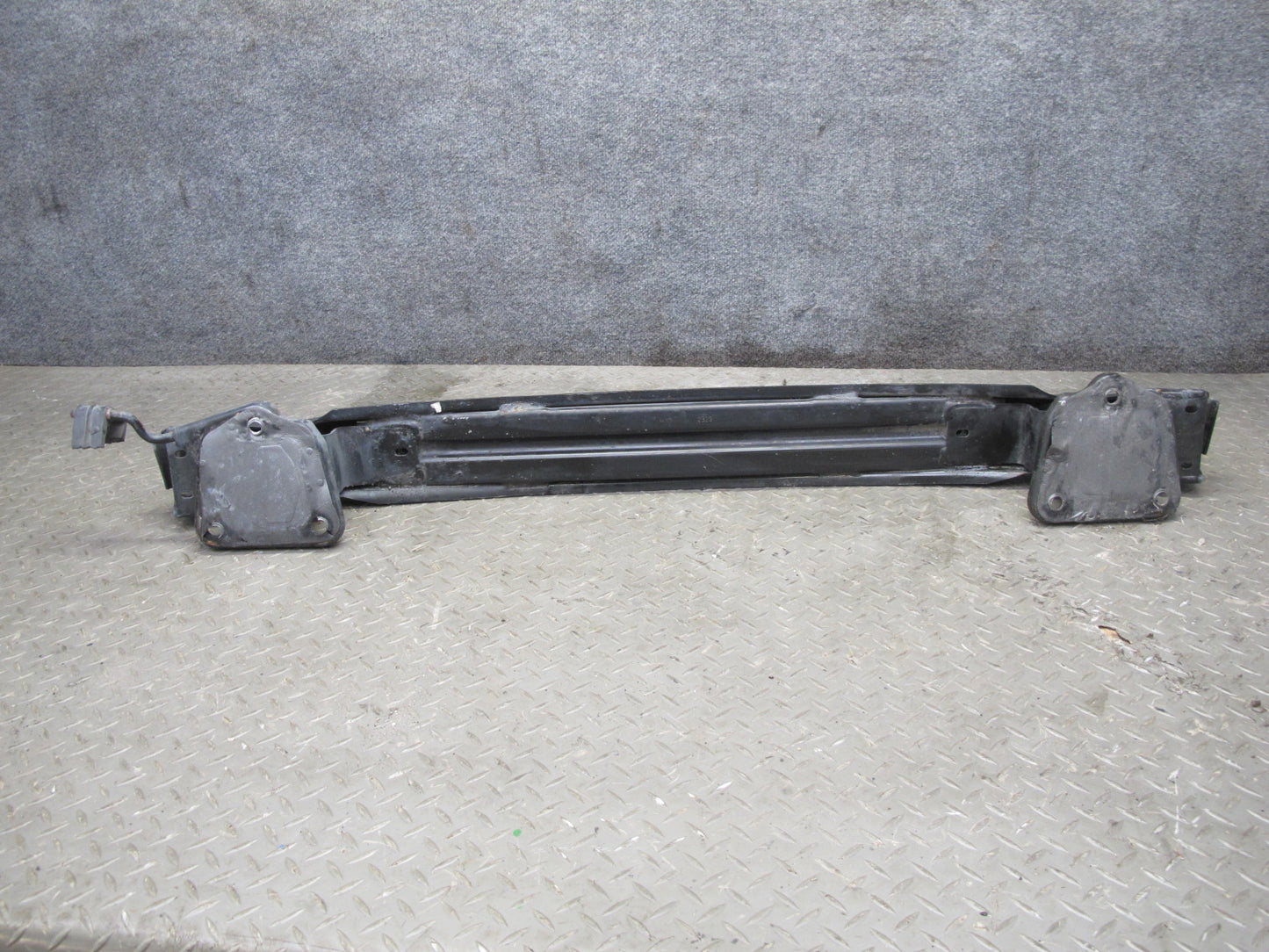 08-13 BMW E82 E88 135i Rear Bumper Reinforcement Impact Bar 7192417 OEM