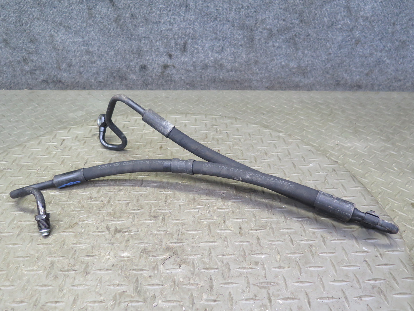 2001 BMW E46 330ci Set of 2 Power Steering Hose Pipe Line OEM