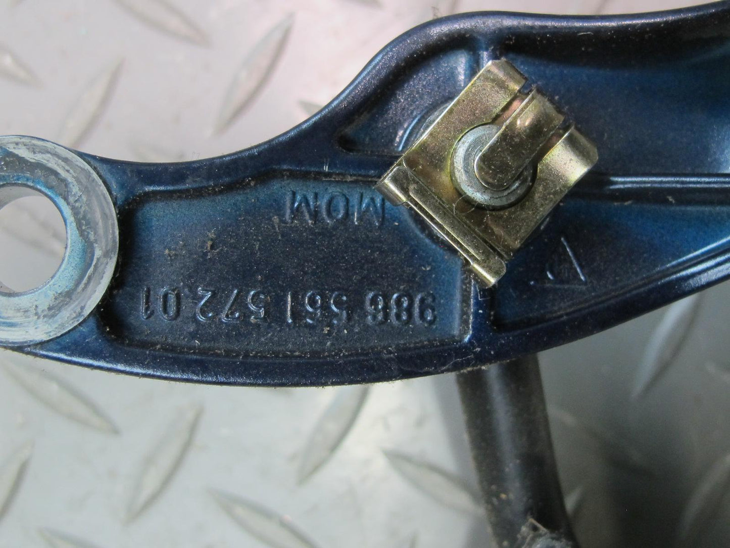 1997-2004 Porsche Boxster 986 Convertible Rear Right TOP Roof Hinge w Support