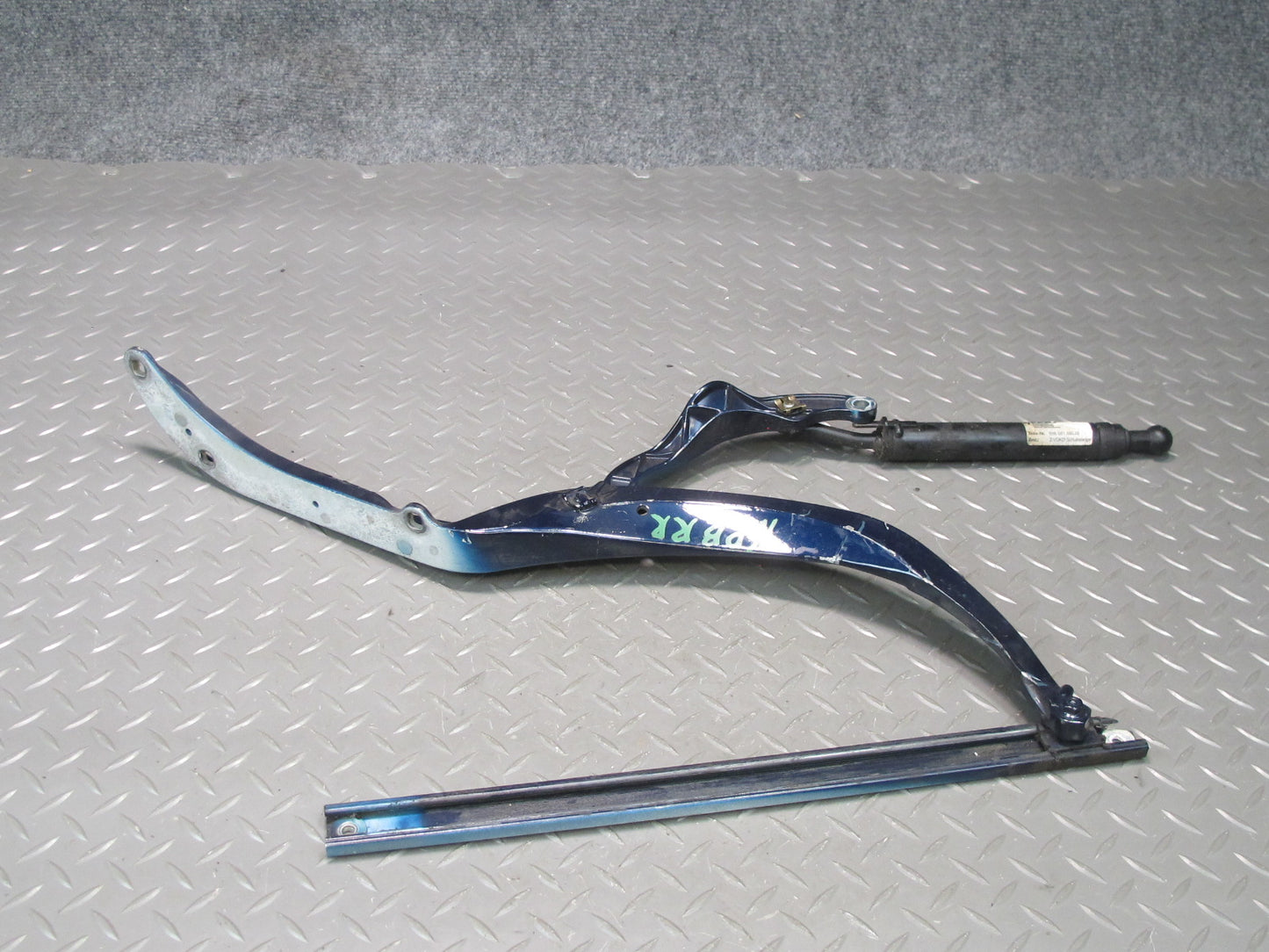 1997-2004 Porsche Boxster 986 Convertible Rear Right TOP Roof Hinge w Support