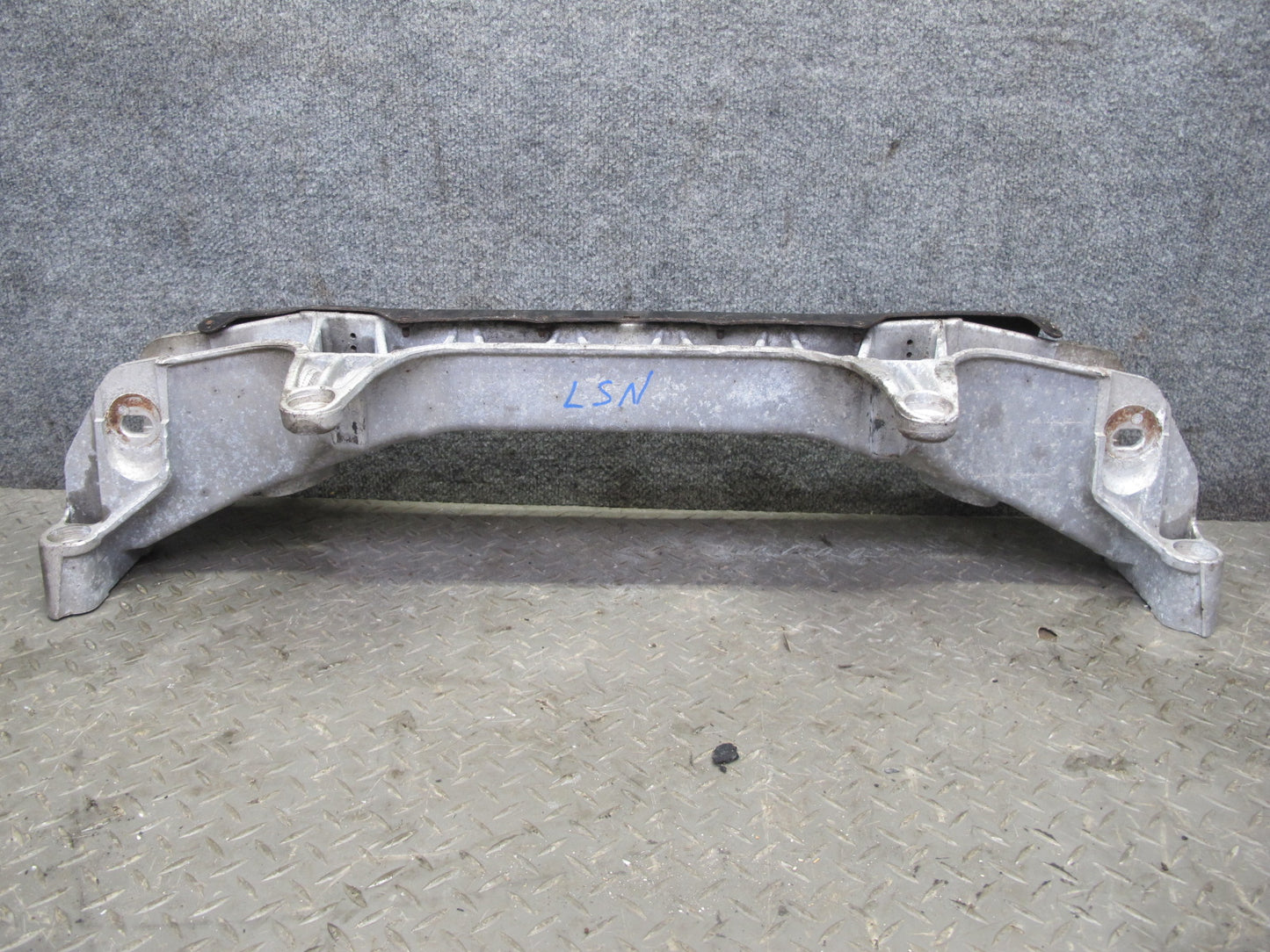 95-00 Lexus UCF20L LS400 Front Suspension Crossmember Sub Frame Subframe OEM