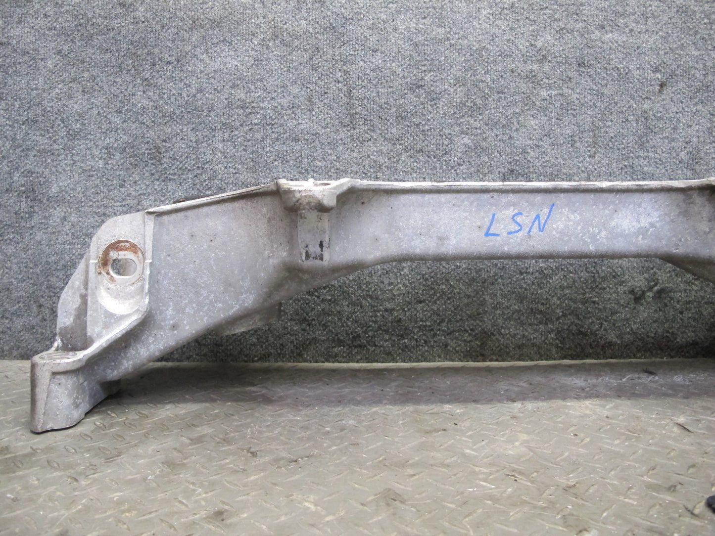 95-00 Lexus UCF20L LS400 Front Suspension Crossmember Sub Frame Subframe OEM