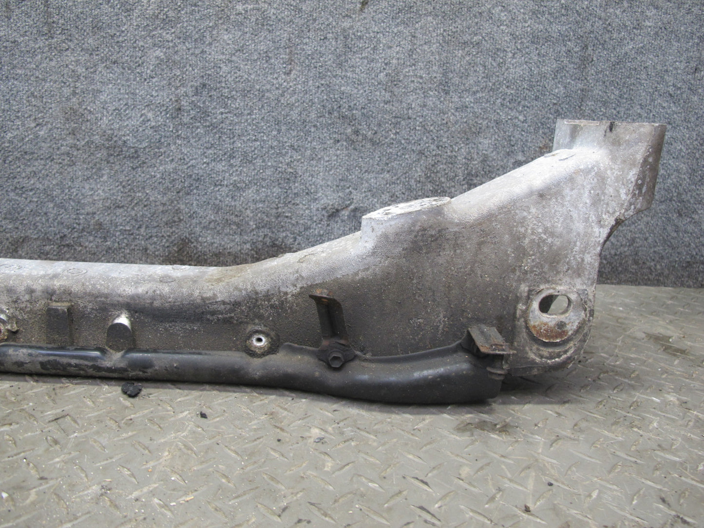 95-00 Lexus UCF20L LS400 Front Suspension Crossmember Sub Frame Subframe OEM