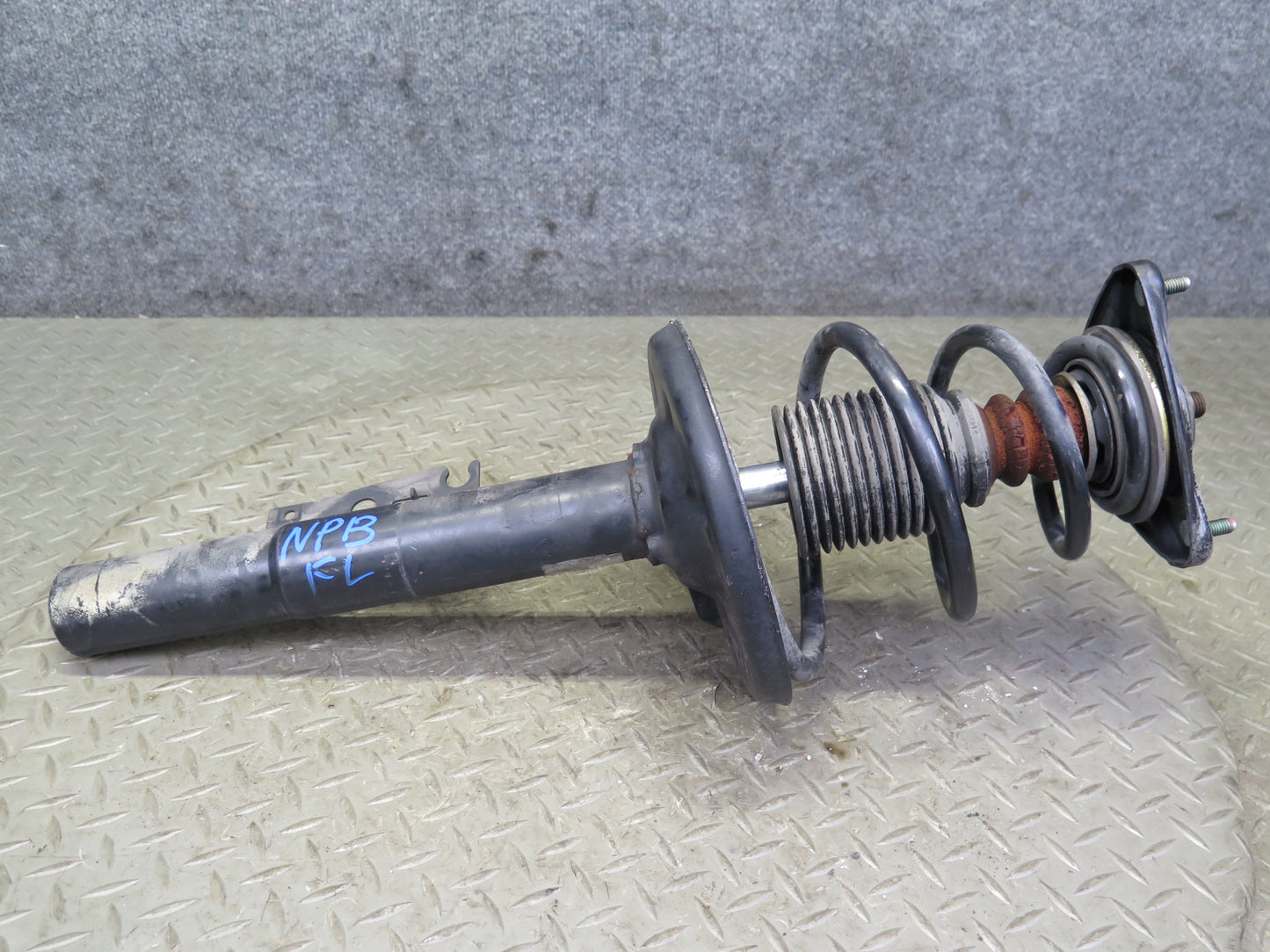 1997-2004 Porsche Boxster 986 RWD Front Strut Shock Absorber Set of 2 72K Miles