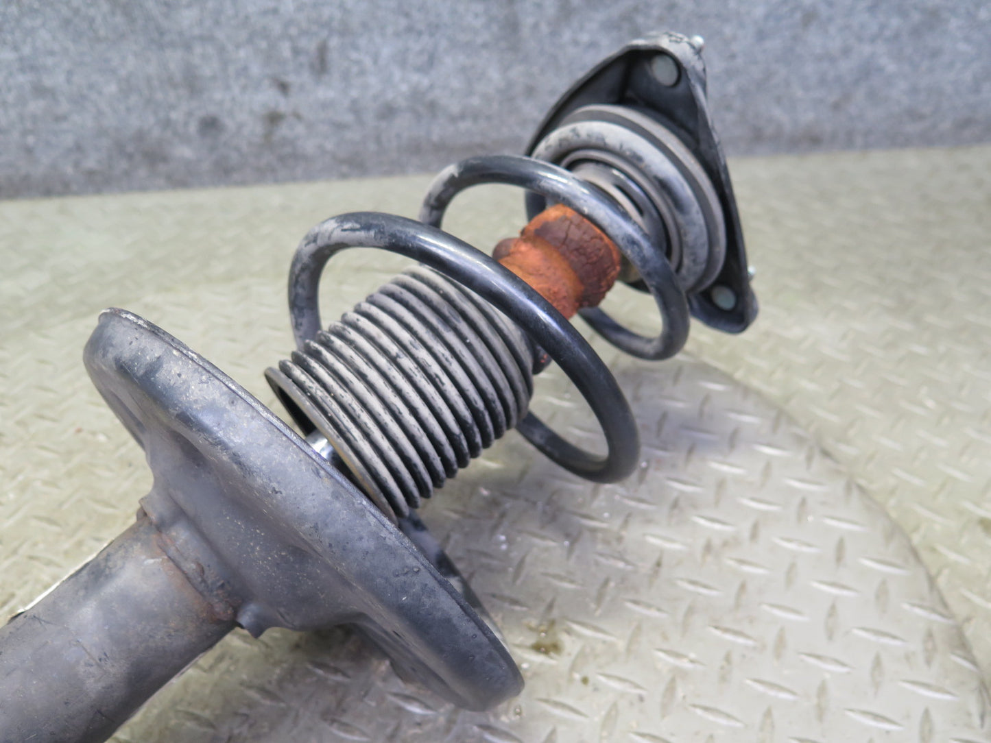 1997-2004 Porsche Boxster 986 RWD Front Strut Shock Absorber Set of 2 72K Miles