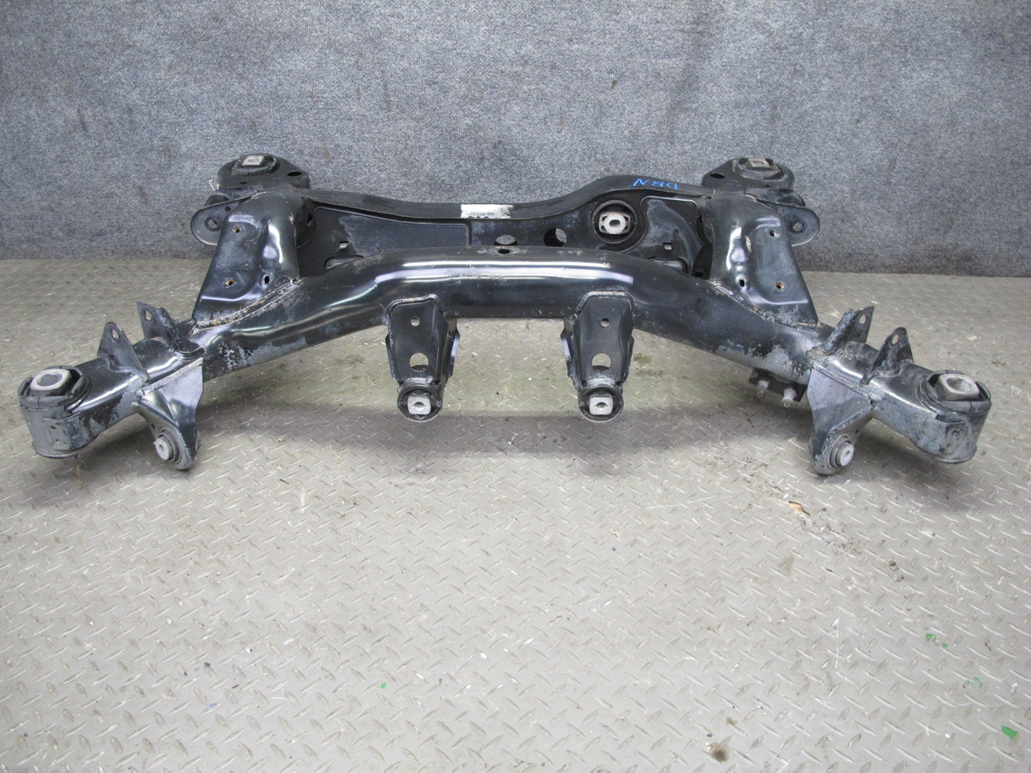 08-13 BMW E82 E88 135i Rear Suspension Subframe Sub Frame Crossmember OEM